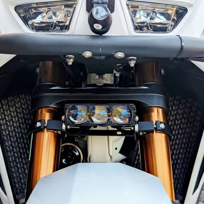 hona-crf-1000l-nang-cap-m30-ultra-v2